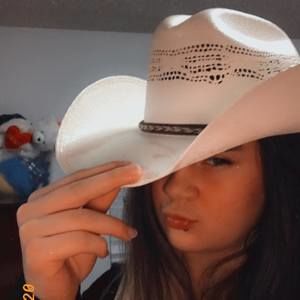 Meet your Posher, Leah